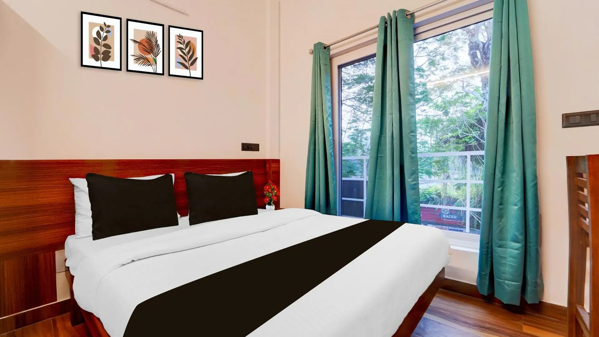 Super Hotel O Gandhi Nagar Near South Railway Backgate Kochi 3*,  India
