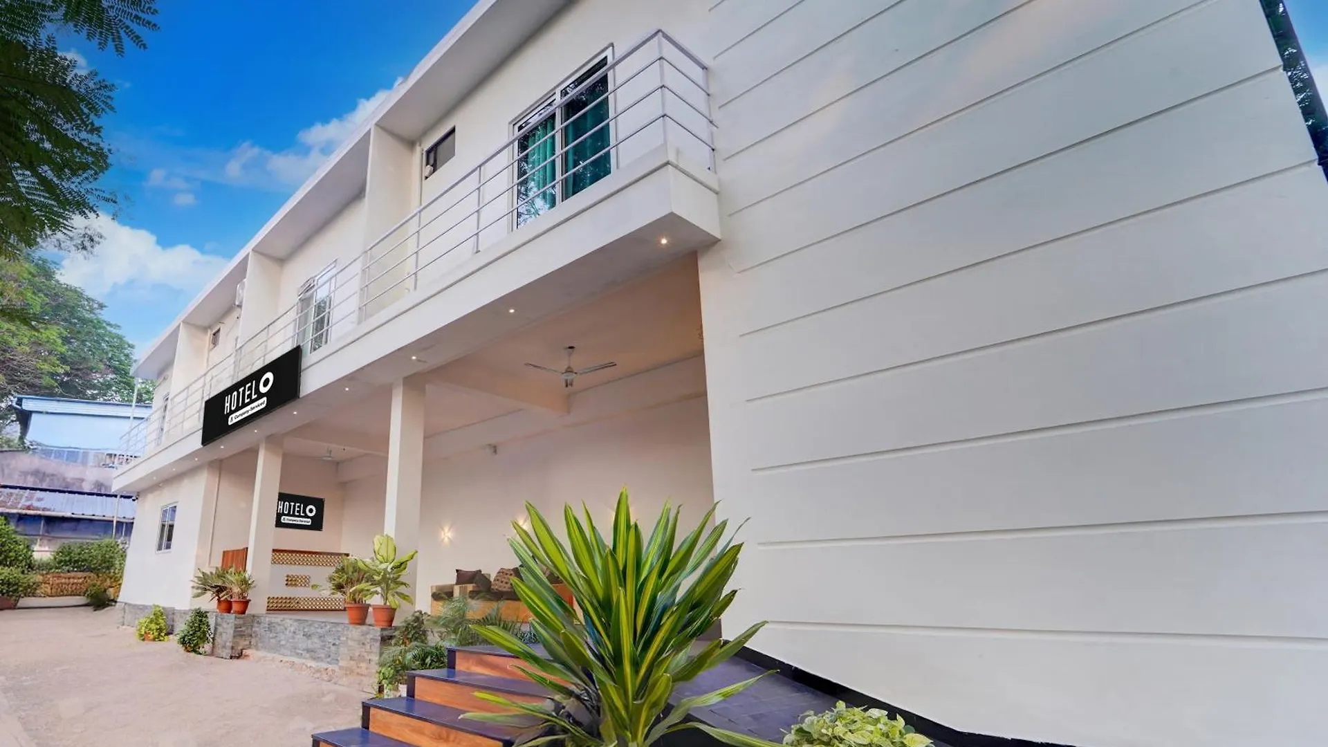 Super Hotel O Gandhi Nagar Near South Railway Backgate Kochi